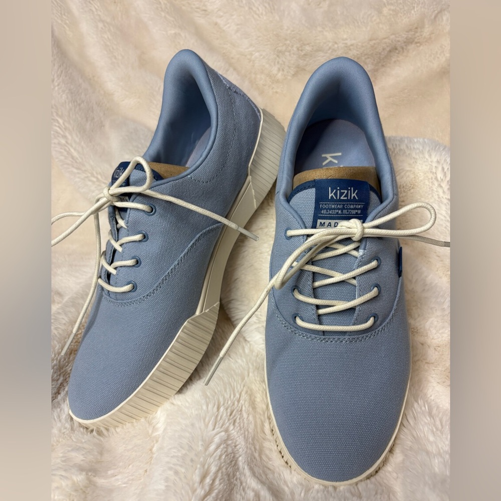 Kizik Blue Lace-Up Sneakers